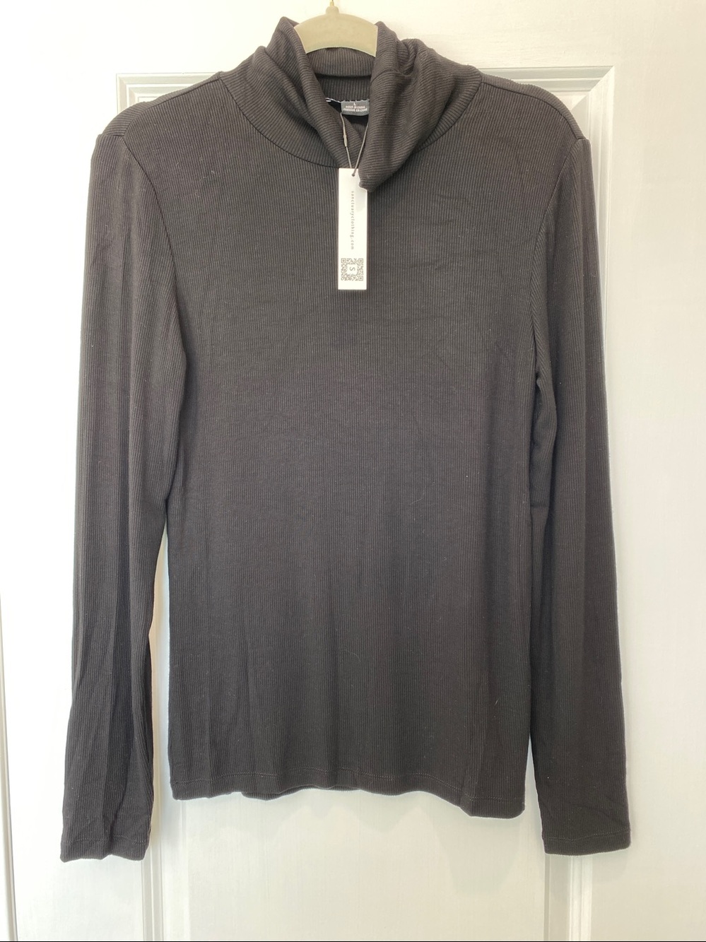 Black Sanctuary Ribbed Turtleneck Sweater - black